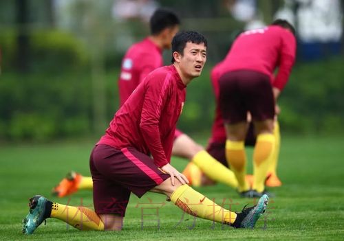 中国杯 | 范晓冬：我们会把头抬起来，为下一场比赛全力以赴